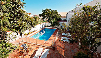 Hostal La Posada con piscina