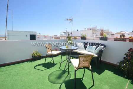 Apartamento en Conil con terraza privada