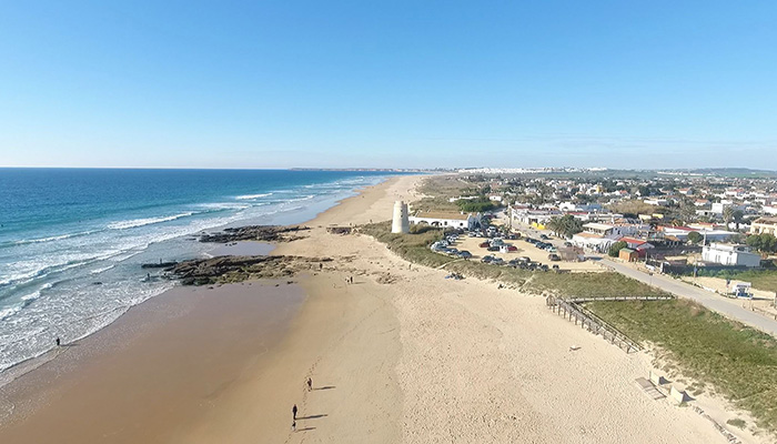 Dia soleado en la playa del Palmar