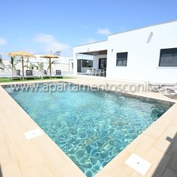 Villa en Conil con piscina privada